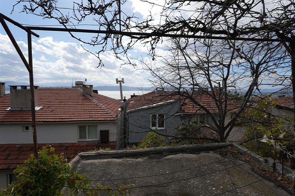 Gemlik B.kumla Mah. Köy İçinde Satılık Müstakil Ev Bahçeli Deniz