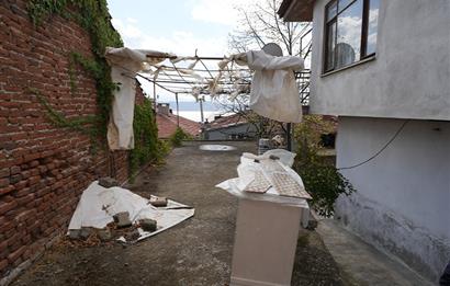 Gemlik B.kumla Mah. Köy İçinde Satılık Müstakil Ev Bahçeli Deniz