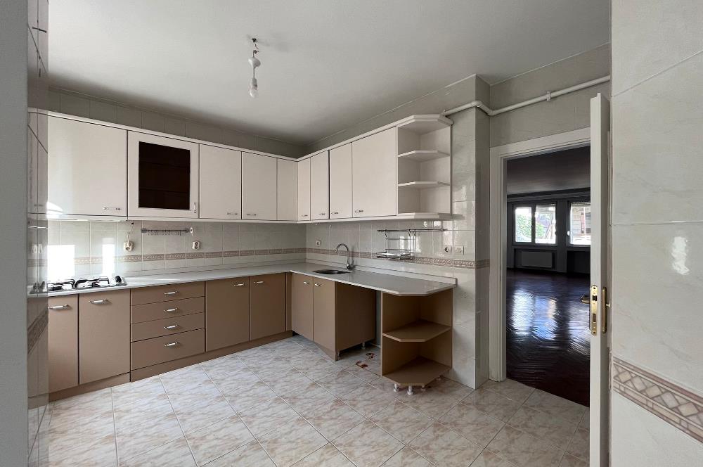 Erenköy’de 3+1 140m2 Balkonlu Dubleks Kiralık Daire Bağdat Caddesine Yürüme Mesafesinde