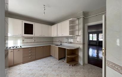Erenköy’de 3+1 140m2 Balkonlu Dubleks Kiralık Daire Bağdat Caddesine Yürüme Mesafesinde