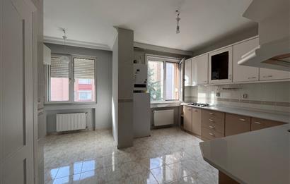 Erenköy’de 3+1 140m2 Balkonlu Dubleks Kiralık Daire Bağdat Caddesine Yürüme Mesafesinde