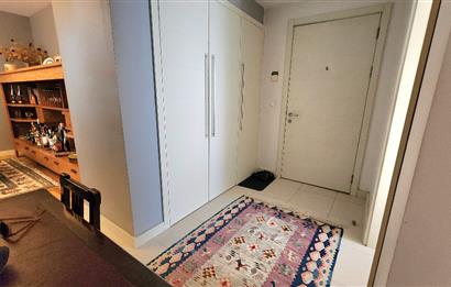 C21 DEN İSTANBUL BİS SİTESİ'NDE SATILIK HAVUZ CEPHELİ 2+1 DAİRE