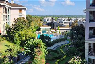 C21 DEN İSTANBUL BİS SİTESİ'NDE SATILIK HAVUZ CEPHELİ 2+1 DAİRE