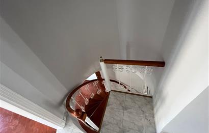 Erenköy’de 3+1 140m2 Balkonlu Dubleks Kiralık Daire Bağdat Caddesine Yürüme Mesafesinde