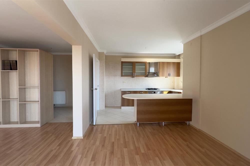 Yüksek Vadi Evleri'nde Doğa ve Deniz Manzaralı 3+1 Kiralık Daire