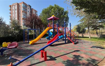 Yüksek Vadi Evleri'nde Doğa ve Deniz Manzaralı 3+1 Kiralık Daire