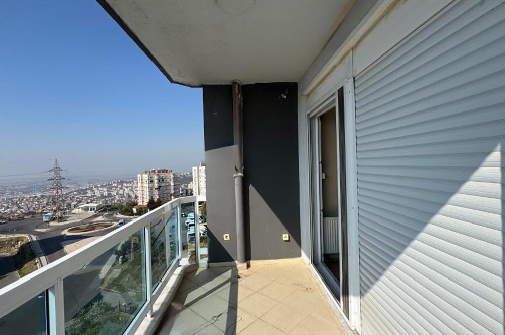 Yüksek Vadi Evleri'nde Doğa ve Deniz Manzaralı 3+1 Kiralık Daire