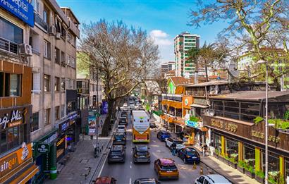 BAĞDAT CADDESİ ÜZERİNDE SATILIK YATIRIMLIK 3 DÜKKANLI BİNA