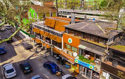 BAĞDAT CADDESİ ÜZERİNDE SATILIK YATIRIMLIK 3 DÜKKANLI BİNA