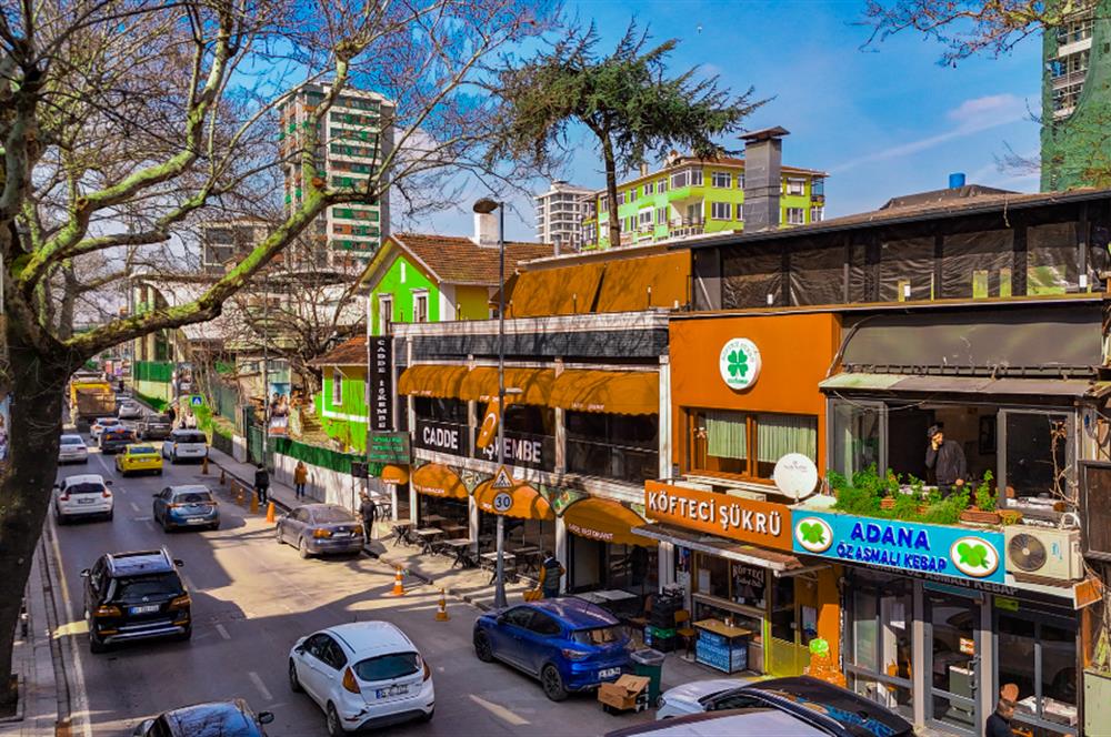 BAĞDAT CADDESİ ÜZERİNDE SATILIK YATIRIMLIK 3 DÜKKANLI BİNA