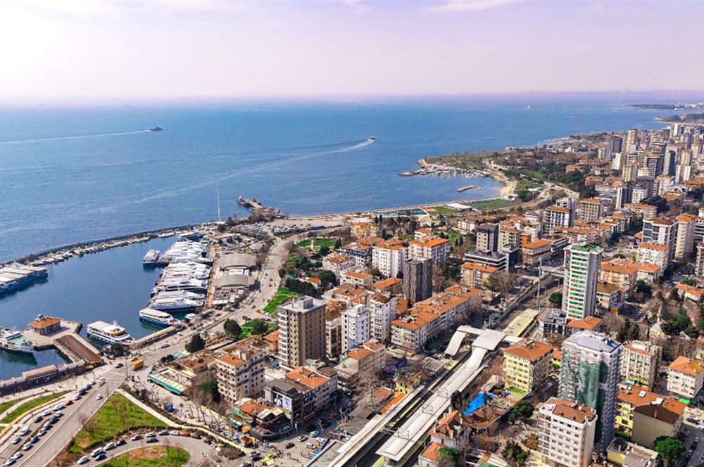 BAĞDAT CADDESİ ÜZERİNDE SATILIK YATIRIMLIK 3 DÜKKANLI BİNA