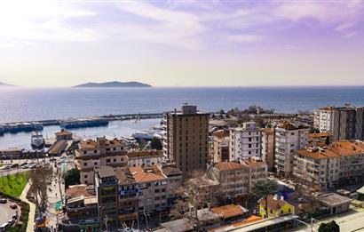 BAĞDAT CADDESİ ÜZERİNDE SATILIK YATIRIMLIK 3 DÜKKANLI BİNA