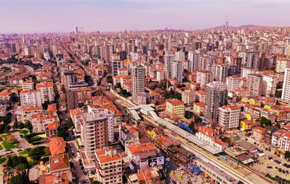 BAĞDAT CADDESİ ÜZERİNDE SATILIK YATIRIMLIK 3 DÜKKANLI BİNA