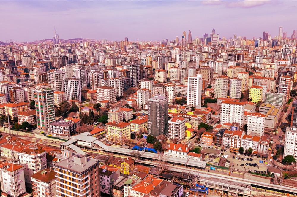 BAĞDAT CADDESİ ÜZERİNDE SATILIK YATIRIMLIK 3 DÜKKANLI BİNA