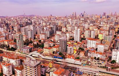 BAĞDAT CADDESİ ÜZERİNDE SATILIK YATIRIMLIK 3 DÜKKANLI BİNA