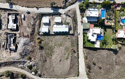 Bodrum Turgutreis Marinaya Yürüme Mesafesinde Deniz ve Şehir Manzaralı Müstakil 1.000m2 İmarlı Arsa