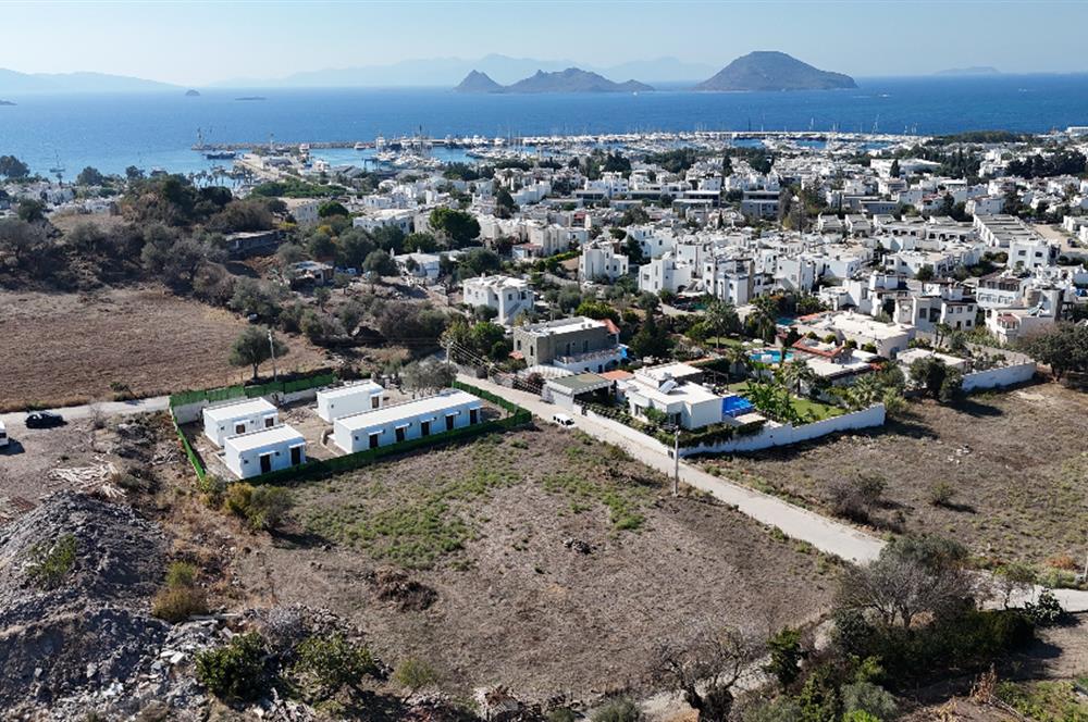 Bodrum Turgutreis Marinaya Yürüme Mesafesinde Deniz ve Şehir Manzaralı Müstakil 1.000m2 İmarlı Arsa