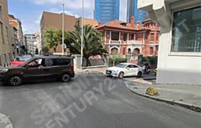 ŞİŞLİ MEŞRUTİYET MAHALLESİN'DE MERKEZİ KONUMDA 1+1 DAİRE