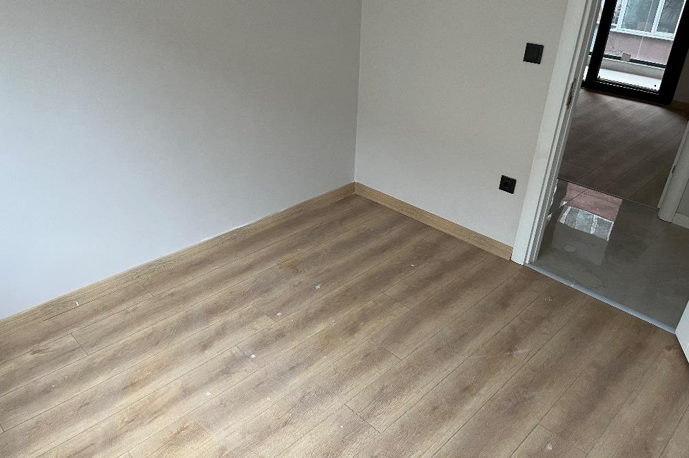Minibüs Caddesi Üzerinde Çemenzar’da 3+1 Sıfır Daire