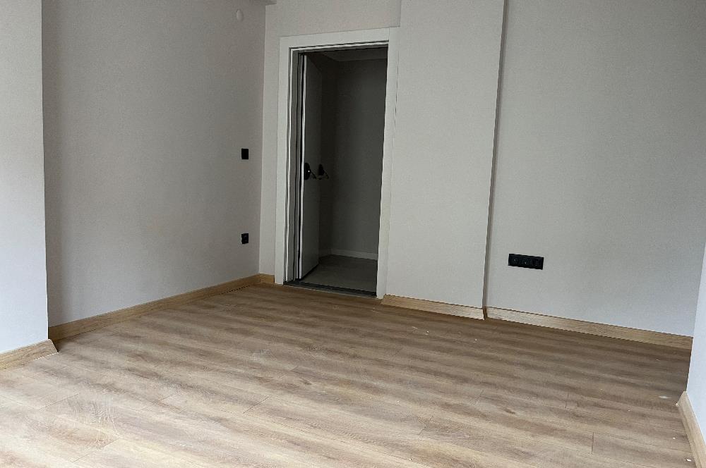 Minibüs Caddesi Üzerinde Çemenzar’da 3+1 Sıfır Daire