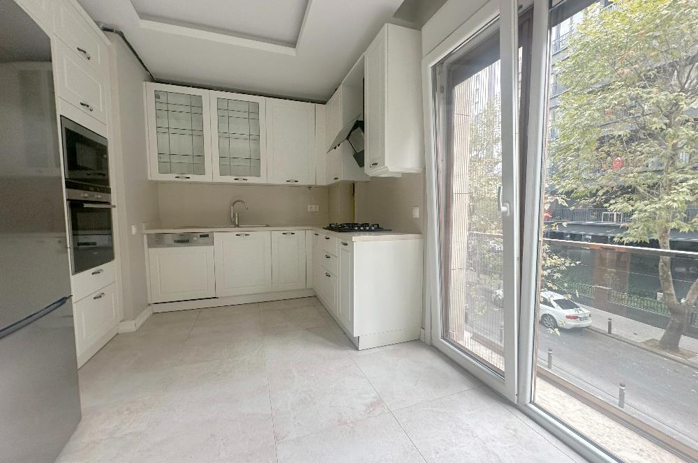 KADIKÖY SUADİYE MAH. PEMBEGÜL SOK. SATILIK 3 + 1 DAİRE