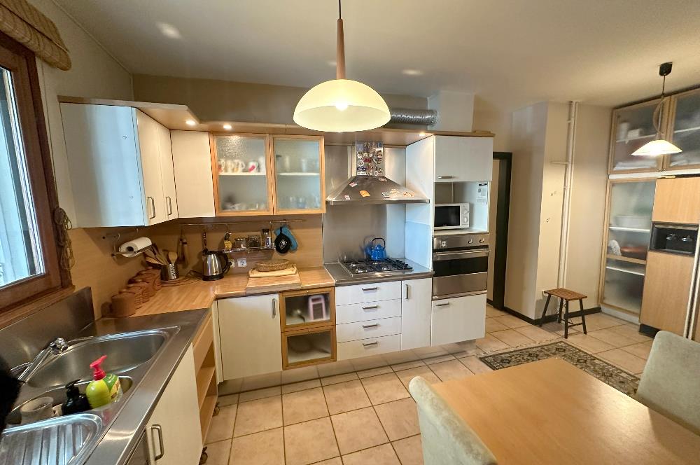 KADIKÖY, SUADİYE MAH. KUZU SOK. SAHİLE 200 Mt. SATILIK DAİRE