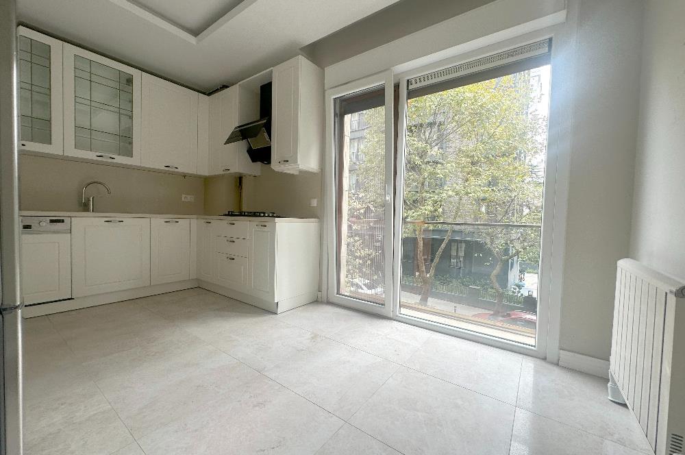 KADIKÖY SUADİYE MAH. PEMBEGÜL SOK. SATILIK 3 + 1 DAİRE