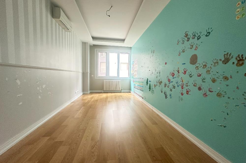 KADIKÖY SUADİYE MAH. PEMBEGÜL SOK. SATILIK 3 + 1 DAİRE