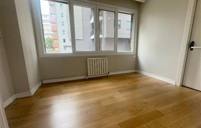 KADIKÖY SUADİYE MAH. PEMBEGÜL SOK. SATILIK 3 + 1 DAİRE