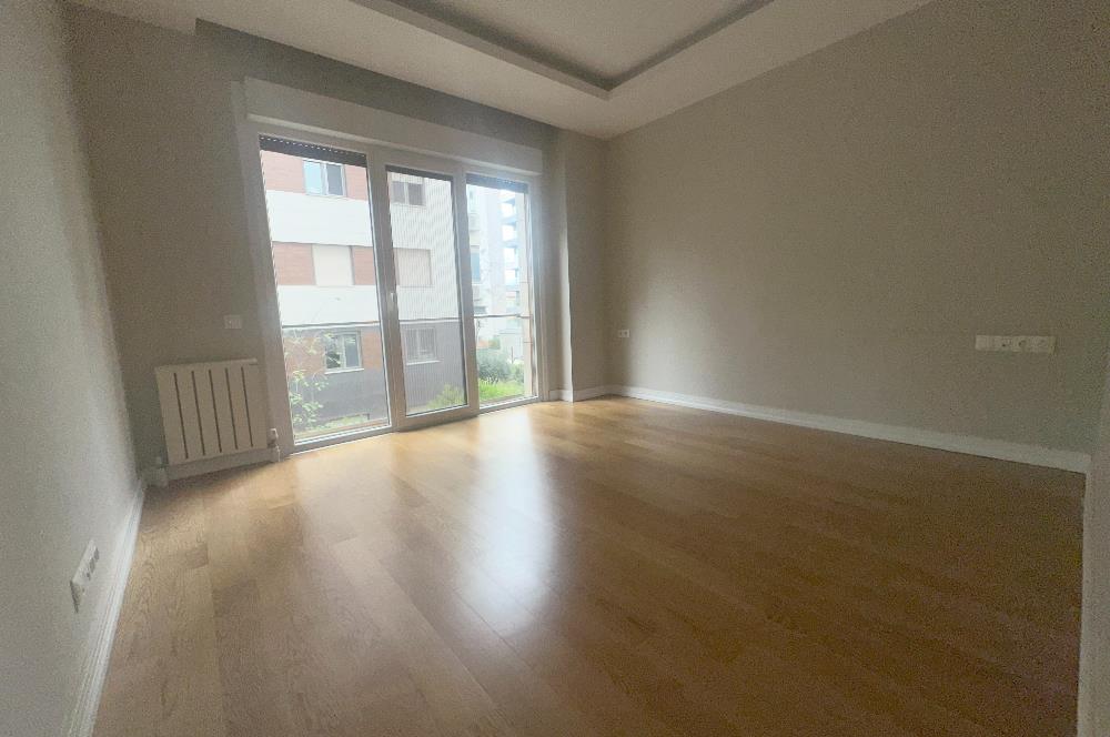 KADIKÖY SUADİYE MAH. PEMBEGÜL SOK. SATILIK 3 + 1 DAİRE