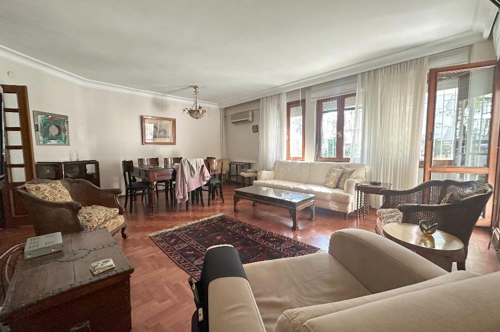 KADIKÖY, SUADİYE MAH. KUZU SOK. SAHİLE 200 Mt. SATILIK DAİRE