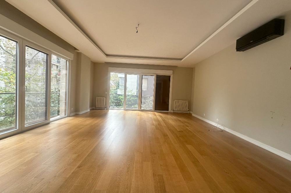 KADIKÖY SUADİYE MAH. PEMBEGÜL SOK. SATILIK 3 + 1 DAİRE