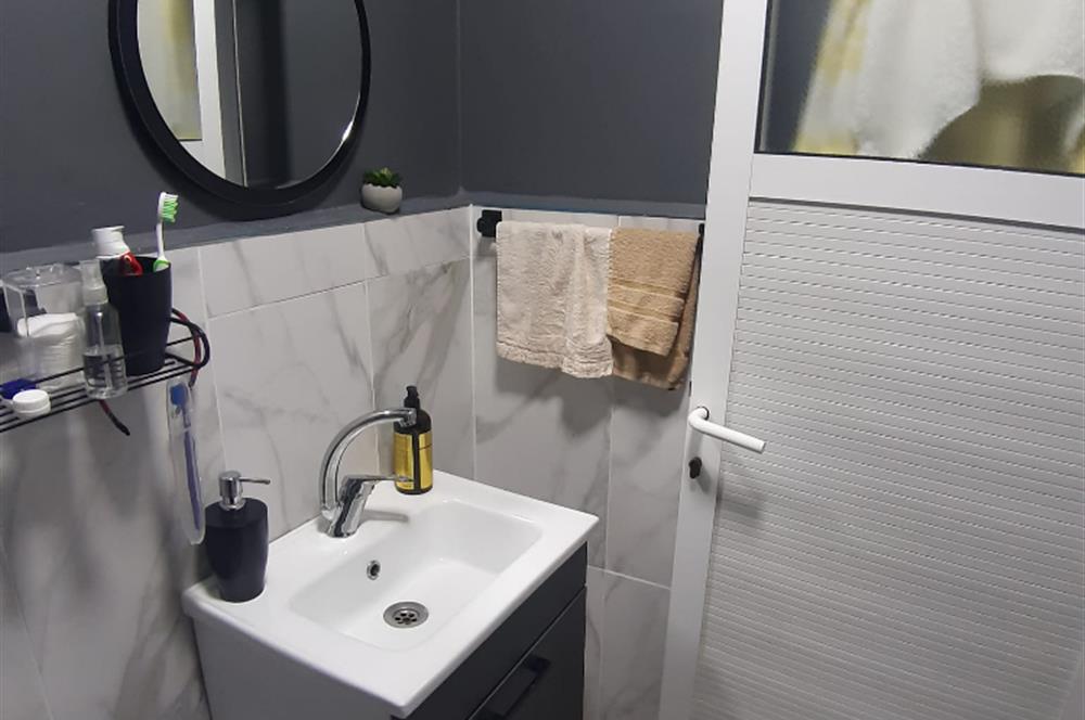 Üsküdarda Kiracılı, İçi Yenilenmiş 2+1 Hazır Kira Geliri!