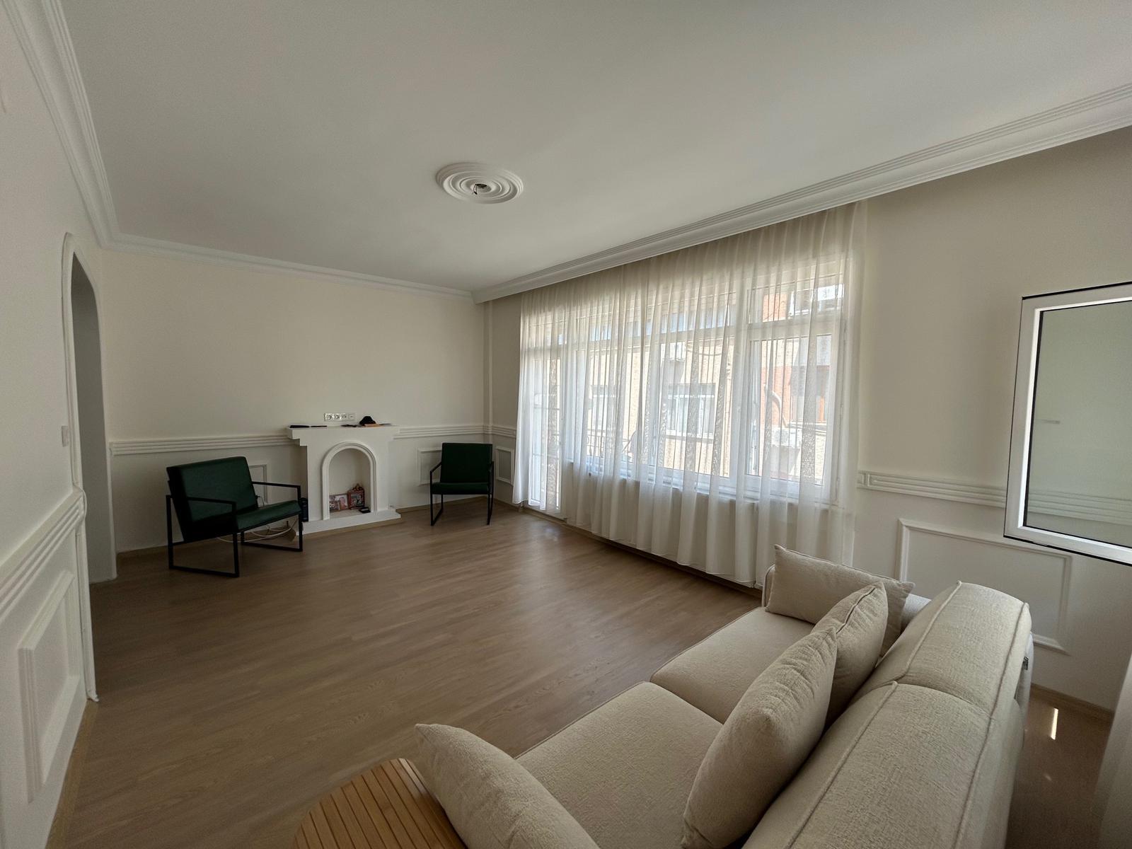 Kadıköy Zühtüpaşa ' da Satılık 2+1 Daire