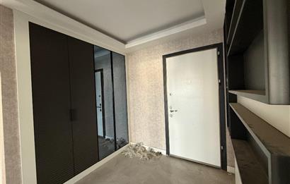 LAVİVA ZİRVE SİTESİNDE SATILIK GENİŞ 2+1