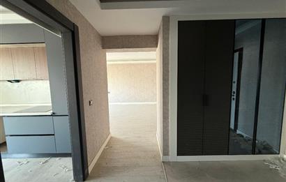 LAVİVA ZİRVE SİTESİNDE SATILIK GENİŞ 2+1