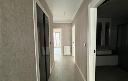 LAVİVA ZİRVE SİTESİNDE SATILIK GENİŞ 2+1