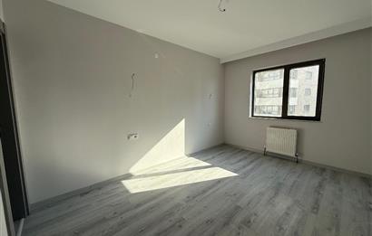 GÖKSU TOWER'DA EBEVEYN BANYOLU GENİŞ 2+1 SATILIK DAİRE