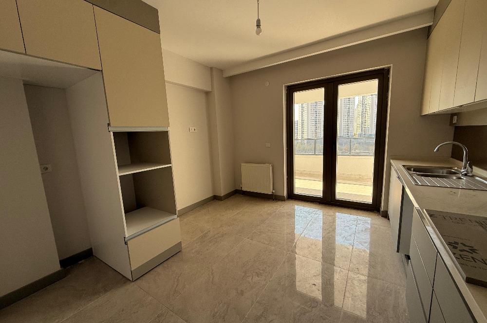 GÖKSU TOWER'DA EBEVEYN BANYOLU GENİŞ 2+1 SATILIK DAİRE