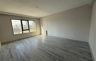 GÖKSU TOWER'DA EBEVEYN BANYOLU GENİŞ 2+1 SATILIK DAİRE