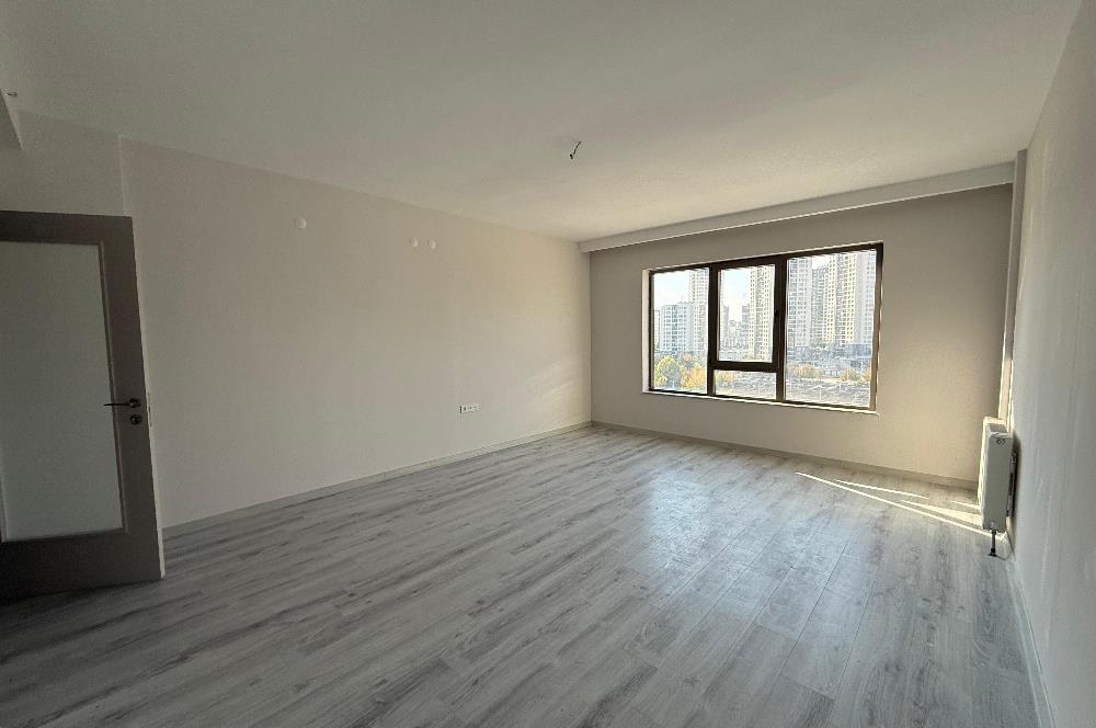 GÖKSU TOWER'DA EBEVEYN BANYOLU GENİŞ 2+1 SATILIK DAİRE