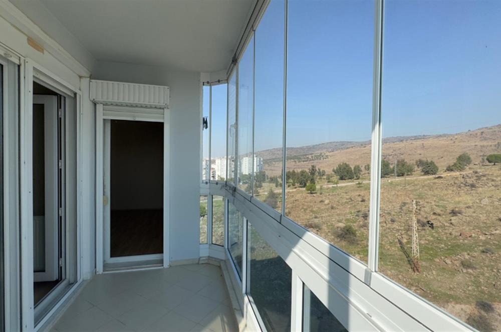 Yüksek Vadi Evleri'nde Doğa ve Deniz Manzaralı 3+1 Kiralık Daire