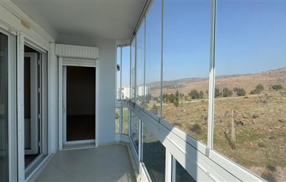 Yüksek Vadi Evleri'nde Doğa ve Deniz Manzaralı 3+1 Kiralık Daire