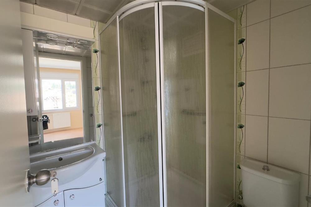 Yüksek Vadi Evleri'nde Doğa ve Deniz Manzaralı 3+1 Kiralık Daire