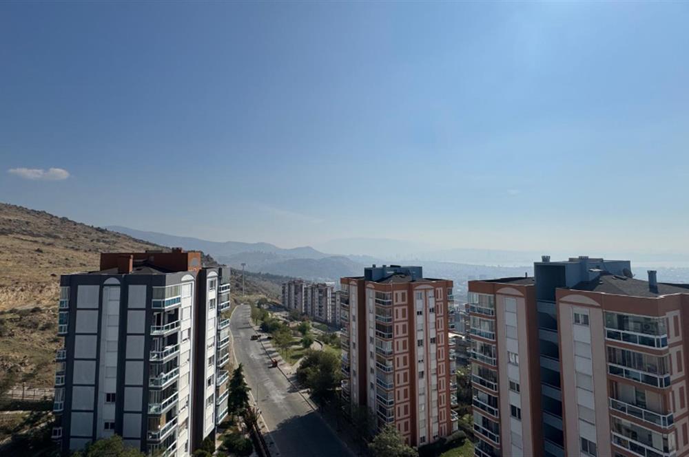 Yüksek Vadi Evleri'nde Doğa ve Deniz Manzaralı 3+1 Kiralık Daire
