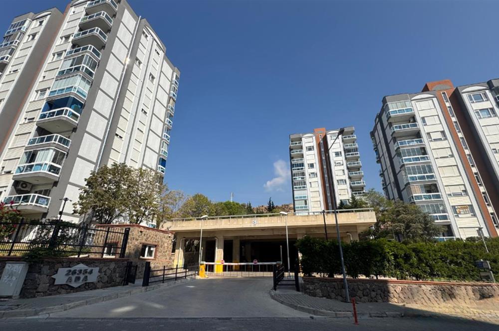 Yüksek Vadi Evleri'nde Doğa ve Deniz Manzaralı 3+1 Kiralık Daire