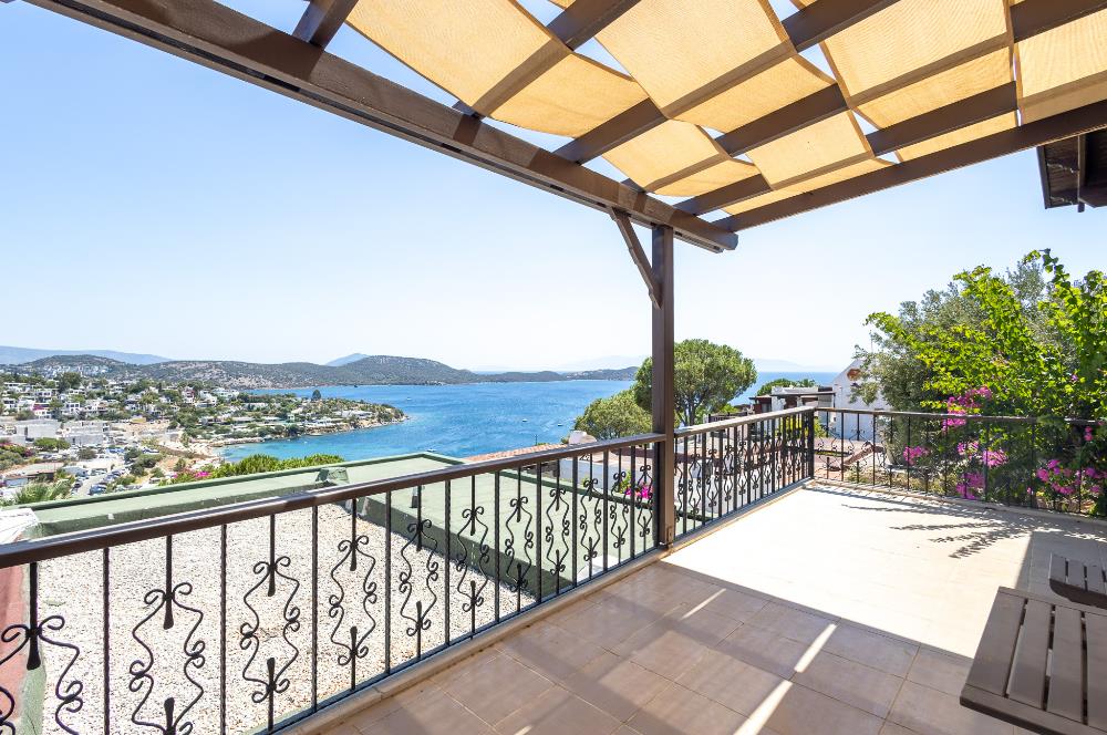 Bodrum Bitez Aktur Sitesinde Deniz Manzaralı 3+1 Satılık Villa