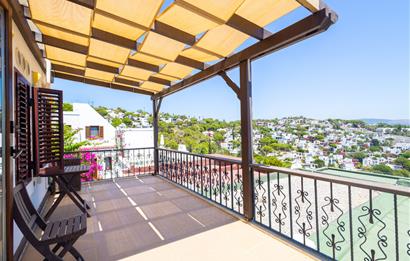 Bodrum Bitez Aktur Sitesinde Deniz Manzaralı 3+1 Satılık Villa