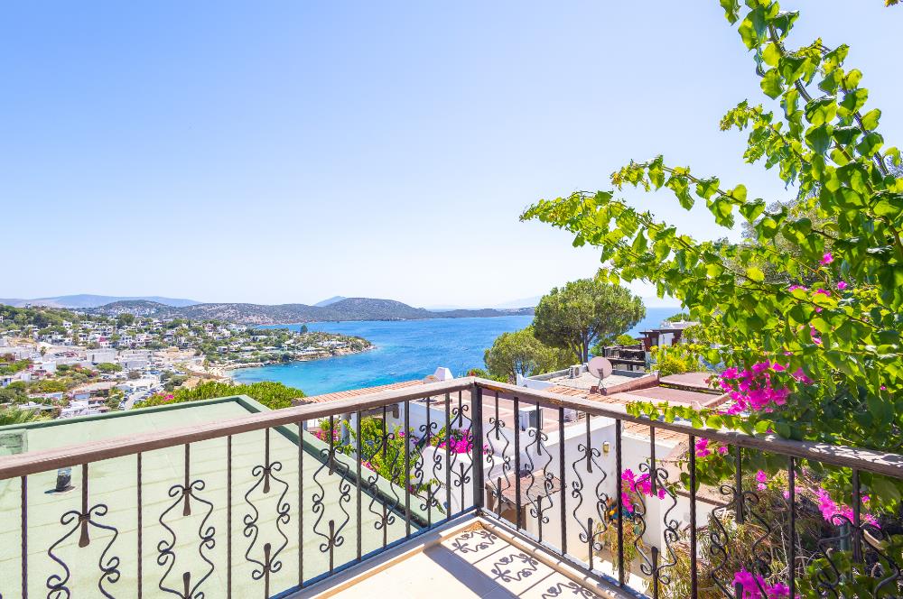 Bodrum Bitez Aktur Sitesinde Deniz Manzaralı 3+1 Satılık Villa
