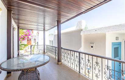 Bodrum Bitez Aktur Sitesinde Deniz Manzaralı 3+1 Satılık Villa